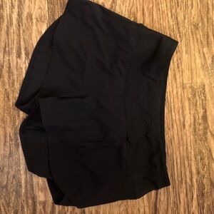 Lululemon. Speed Up High-Rise Lined.Short 4". Black
Size 10